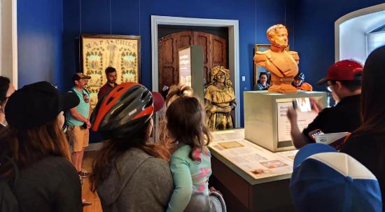 El espíritu de Javiera Carrera se hizo presente en el Día del Patrimonio de Niñas, Niños y Adolescentes